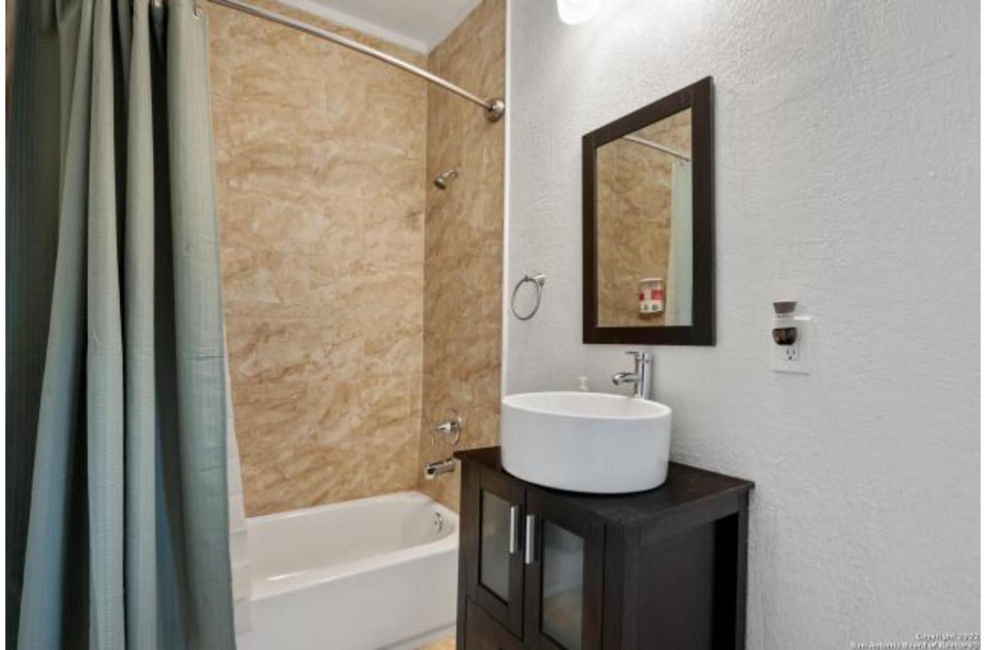 Experience Serenity In A 4Br3Ba Downtown Home San Antonio Exteriör bild